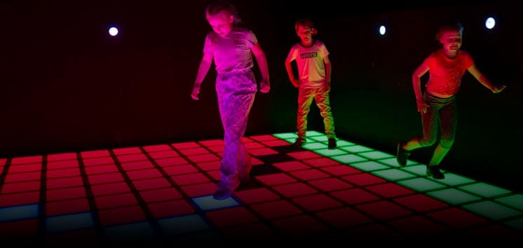 Anniversaire Pixel Grid Freeing Chambly